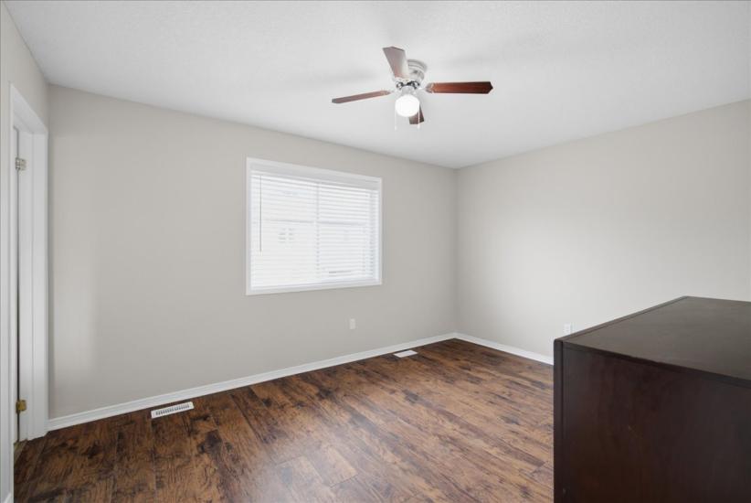 Property listing for 40 Whitwell Way, Binbrook, ON