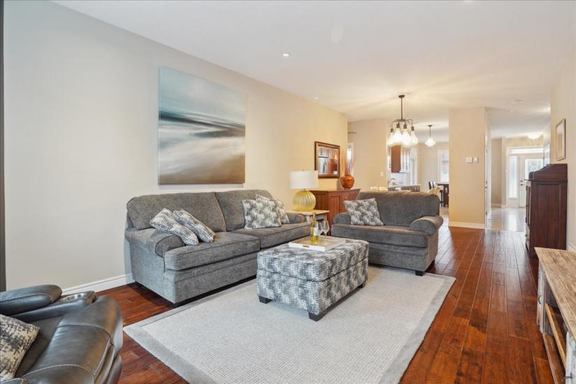 Property listing for 62 Gaddye Lane, Binbrook, ON