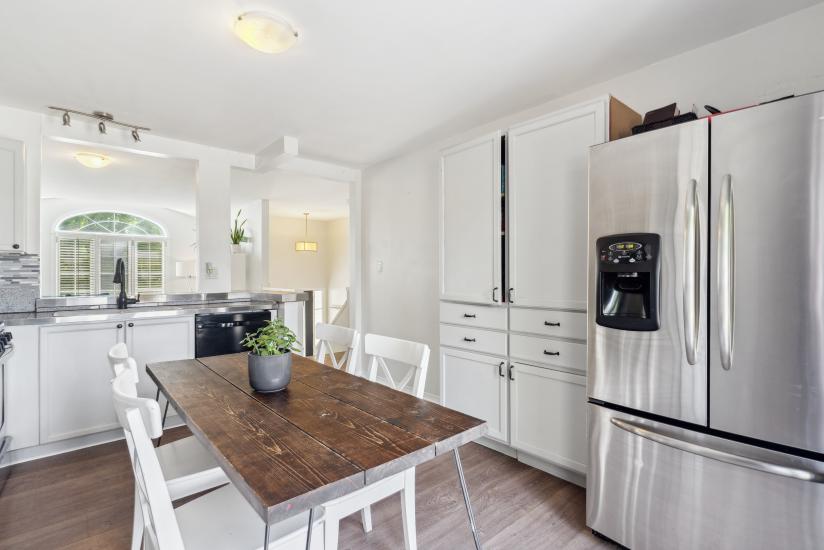 Property listing for 11 Anderson Cres., Smithville, ON