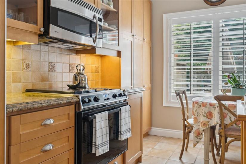 Property listing for #101-100 Beddoe Dr., Hamilton, ON