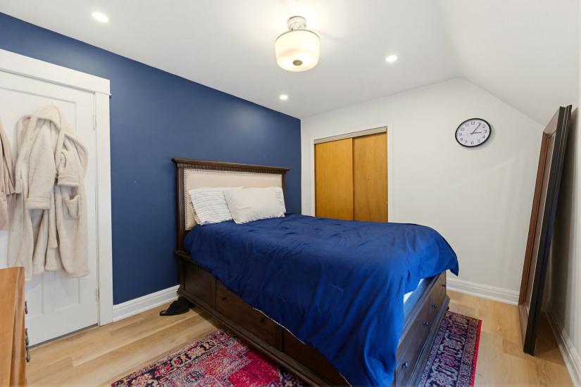 Property listing for 124 Campbell Ave., Hamilton, ON