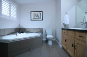 Property listing for 5 Sugarberry Crt., Stoney Creek, ON