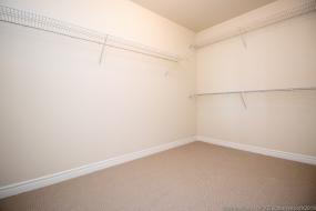 Property listing for 84 Dunrobin Lane, Grimsby, ON