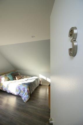 Property listing for 95 Garfield Ave. S., Hamilton, ON