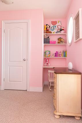 Property listing for 48 Gregorio Court, Ancaster, ON