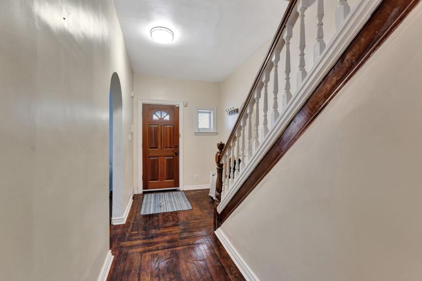Property listing for 8 Senator Ave., Hamilton, ON