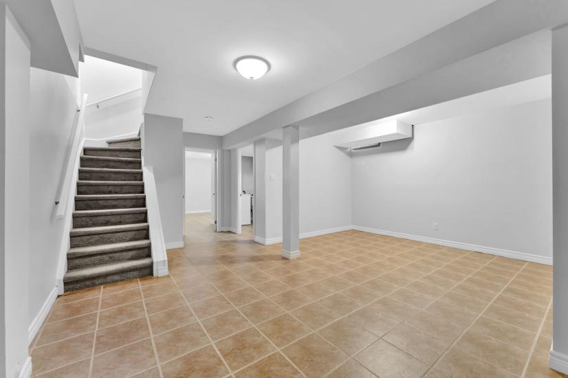 Property listing for 60 Kitty Murray Lane, Ancaster, ON