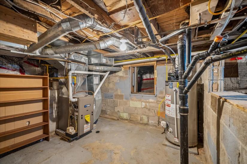 Property listing for 5 Herbert Crt., Stoney Creek, ON