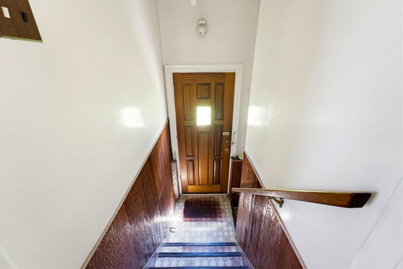 Property listing for 257 West 2nd St., Hamilton, ON