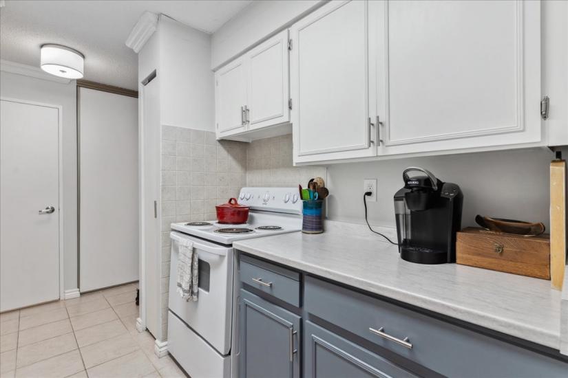Property listing for #305-222 Jackson St. W., Hamilton, ON