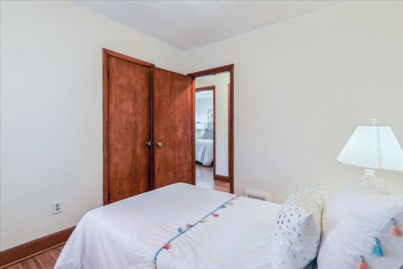 Property listing for 272 East 44th St., Hamilton, ON