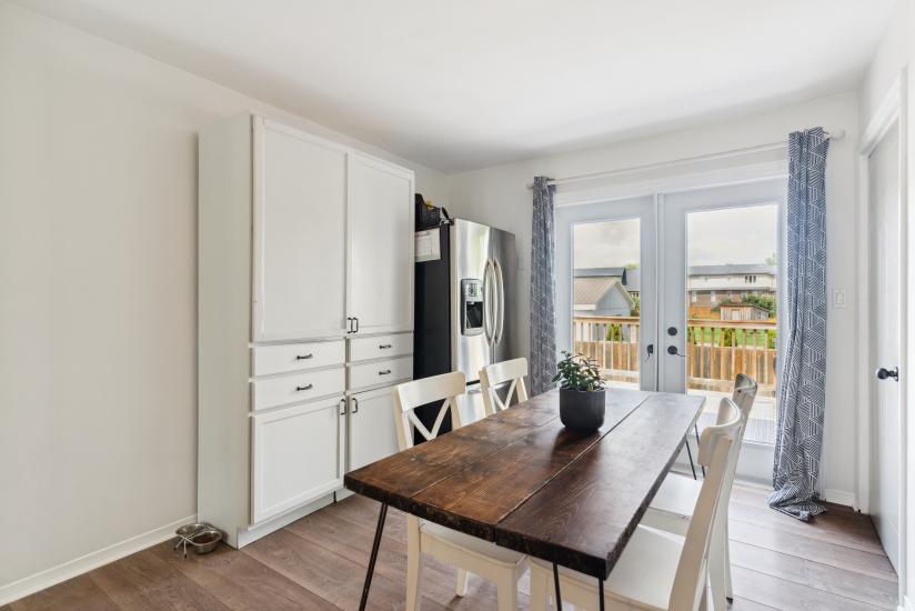 Property listing for 11 Anderson Cres., Smithville, ON