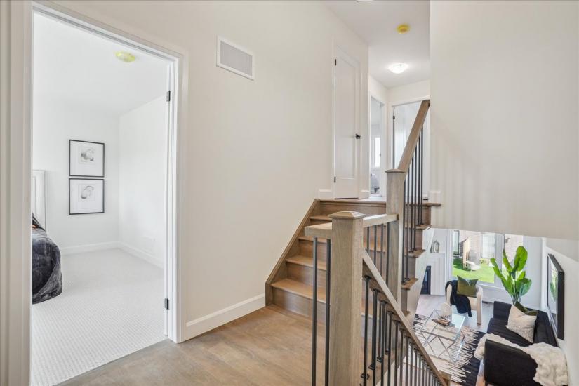 Property listing for 81 Bensley Lane, Hamilton, ON