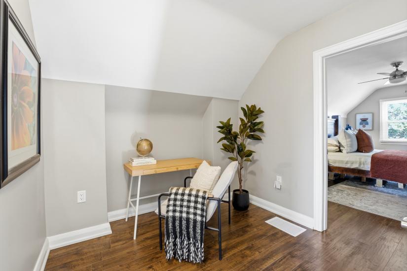 Property listing for 26 Isabel Ave., Hamilton, ON