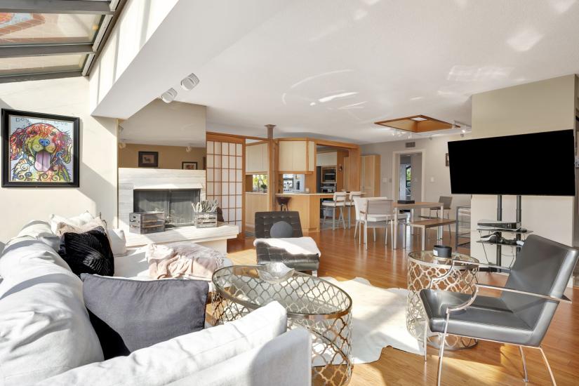 Property listing for #601-28 Duke St., Hamilton, ON