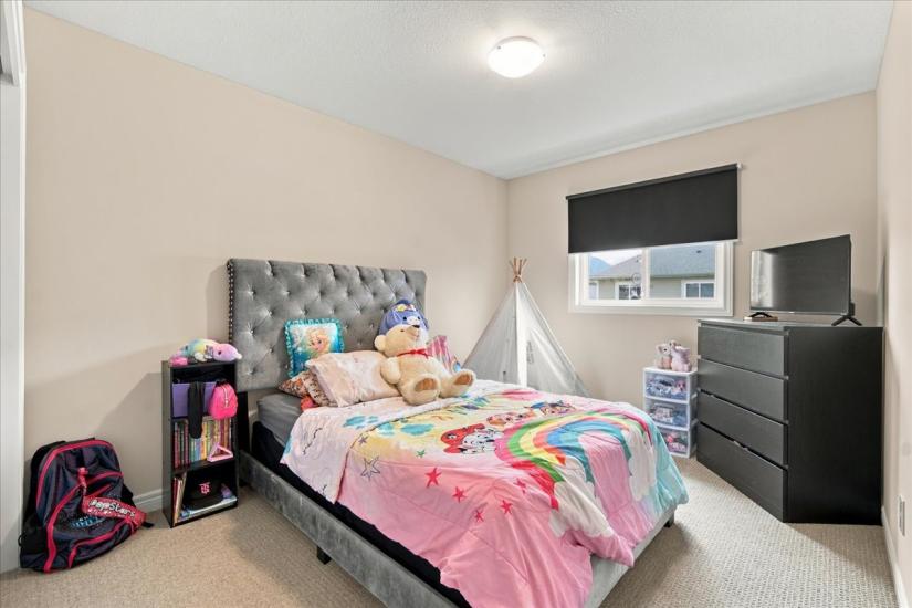 Property listing for 125 Sunflower Pl., Welland, ON
