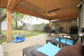 Property listing for 32 Dalton Cres., Stoney Creek, ON