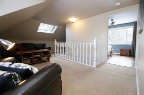 Property listing for 6 Tweedsmuir Ave., Dundas, ON