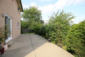 Property listing for 182 Solomon Cres., Hamilton, ON