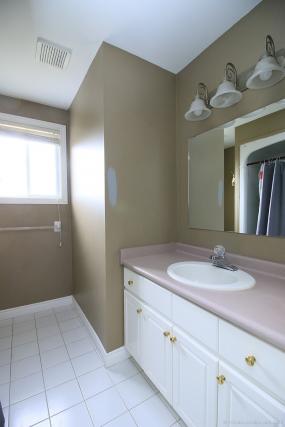 Property listing for 6 Highbury Dr., Hamilton, ON