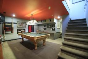 Property listing for 128 York Rd., Dundas, ON