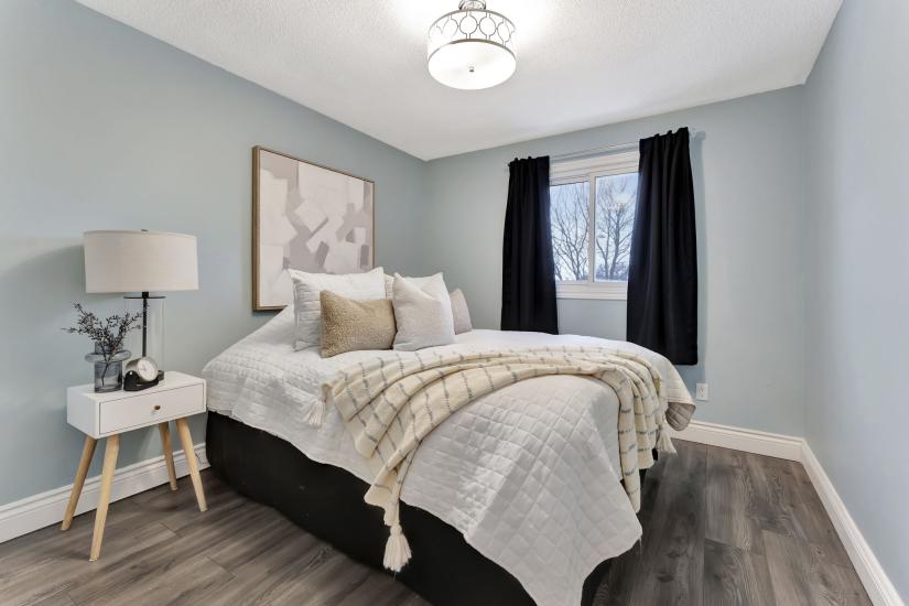 Property listing for #7-860 Rymal Rd. E., Hamilton, ON