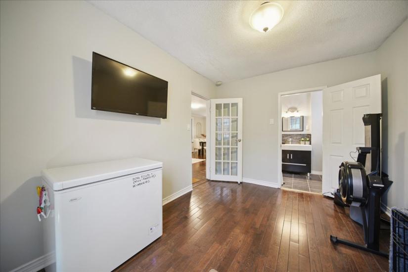 Property listing for 171 Paling Ave., Hamilton, ON