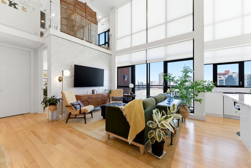 Property listing for #PH4-112 King St. E., Hamilton, ON