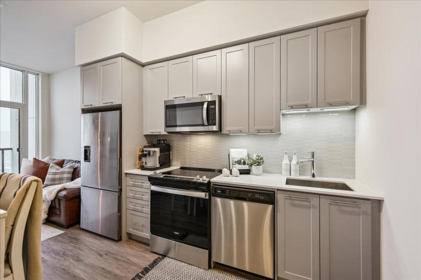 Property listing for #1901-385 Winston Rd., Grimsby, ON