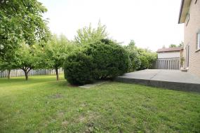 Property listing for 182 Solomon Cres., Hamilton, ON
