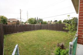 Property listing for 563 Mohawk Rd. E., Hamilton, ON