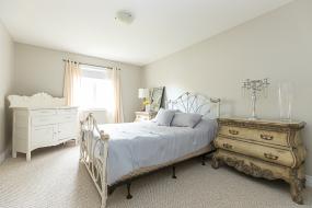 Property listing for 48 Gregorio Court, Ancaster, ON