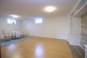 Property listing for 9 Barbara St., Smithville, Ontario