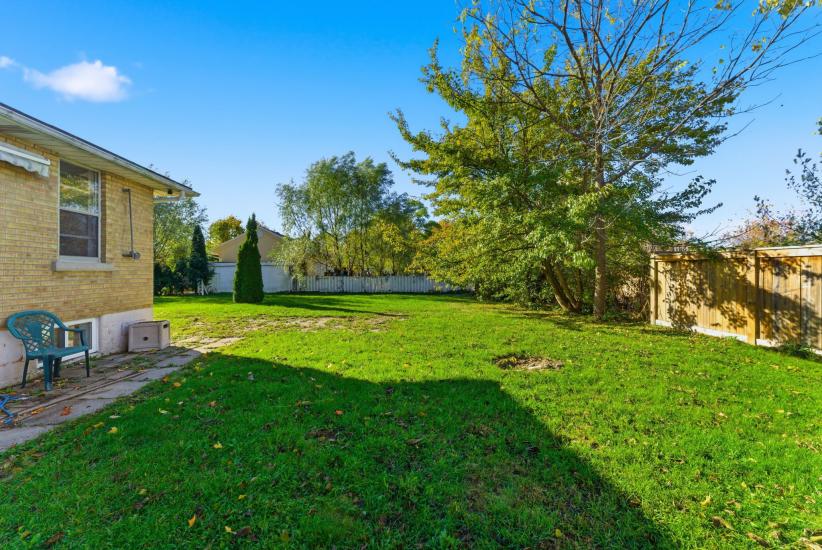 Property listing for 2088 Upper James St., Hamilton, ON