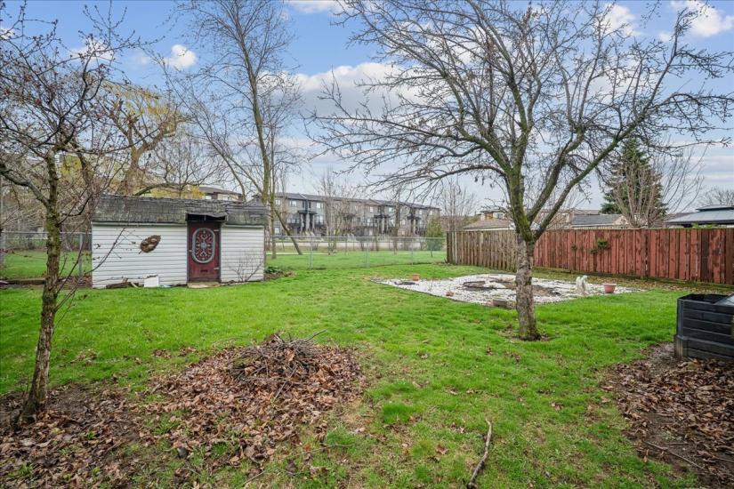 Property listing for 5 Herbert Crt., Stoney Creek, ON