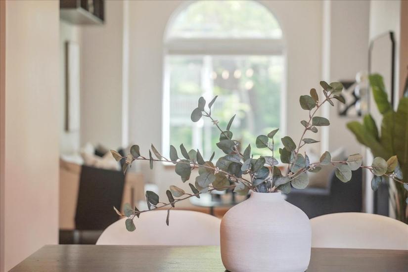 Property listing for 173 Duke St., Hamilton, ON