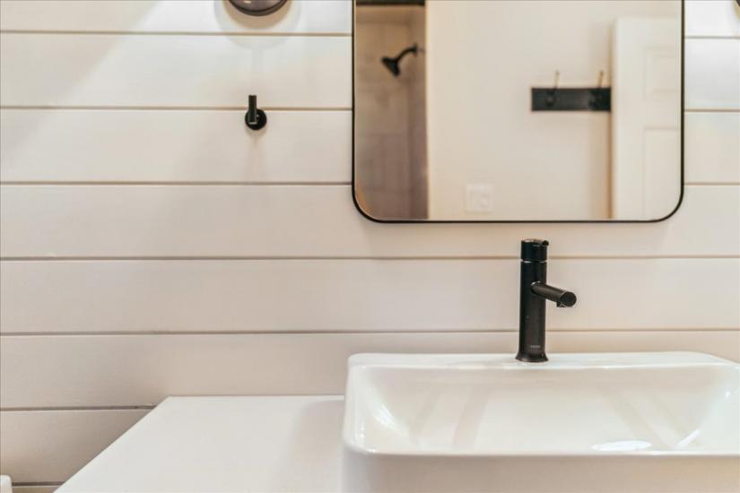 Property listing for 9 Holbrook Rd., Hamilton, ON