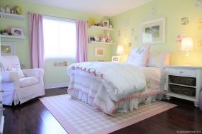 Property listing for 1 Hodge Crt., Dundas, ON