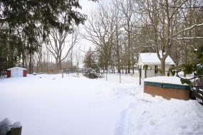 Property listing for 28 Lloyminn Ave., Ancaster, ON
