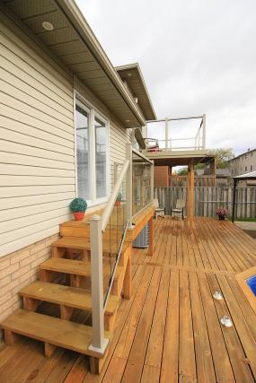 Property listing for 121 Glenhollow Dr., Stoney Creek, ON