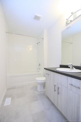 Property listing for 40 Dennis Dr., Smithville, ON