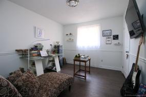 Property listing for 6 Highbury Dr., Hamilton, ON