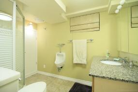 Property listing for 128 York Rd., Dundas, ON