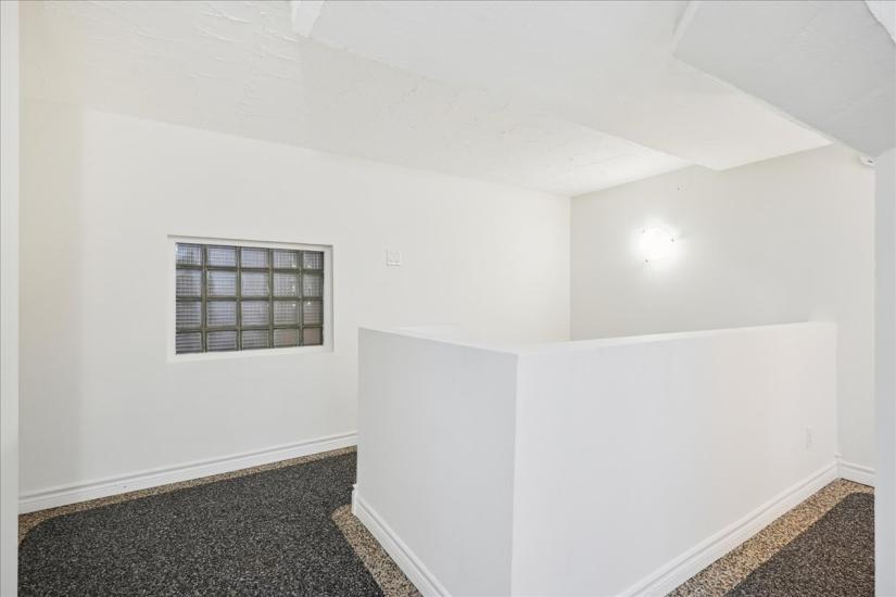 Property listing for #313-50 Main St., Dundas, ON