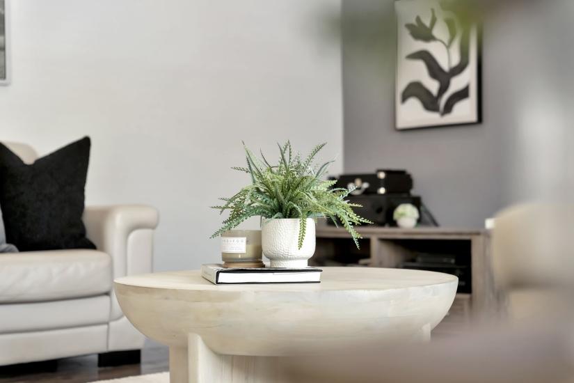 Property listing for 7 Bocelli Cres., Hannon, ON