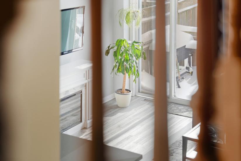 Property listing for 115 Benziger Lane, Stoney Creek, ON