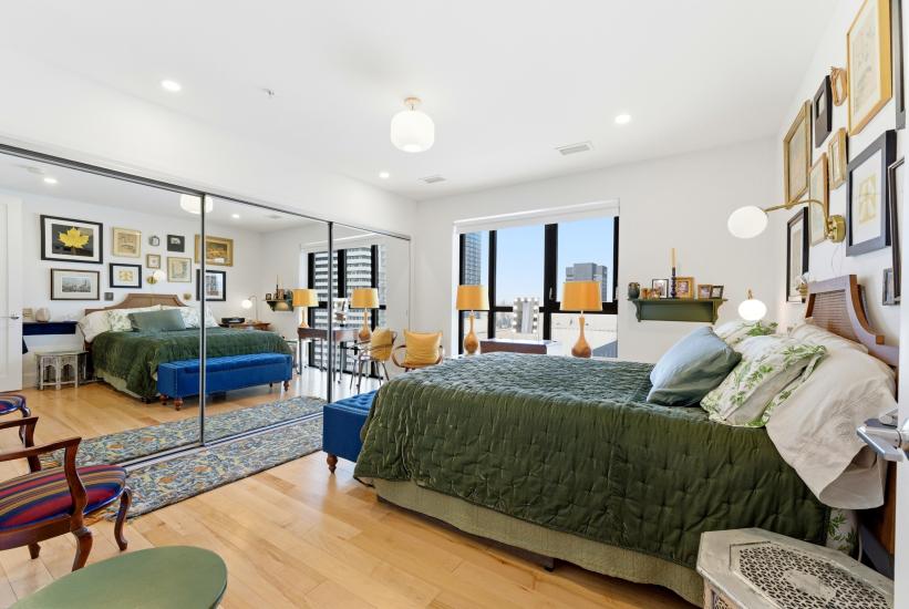 Property listing for #PH4-112 King St. E., Hamilton, ON