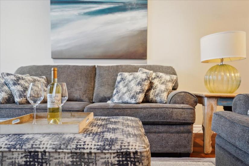 Property listing for 62 Gaddye Lane, Binbrook, ON