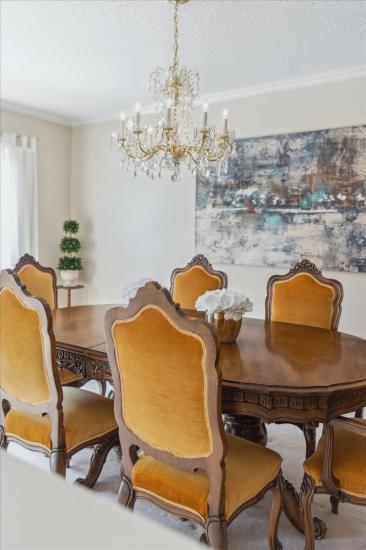 Property listing for 16 Fenwick Place, Waterdown, ON