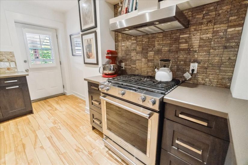 Property listing for 310 Locke St. S., Hamilton, ON